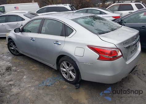 2013 Nissan Altima 2.5 Sv z USA, uszkodzony, nr VIN 1N4AL3AP8DC299675